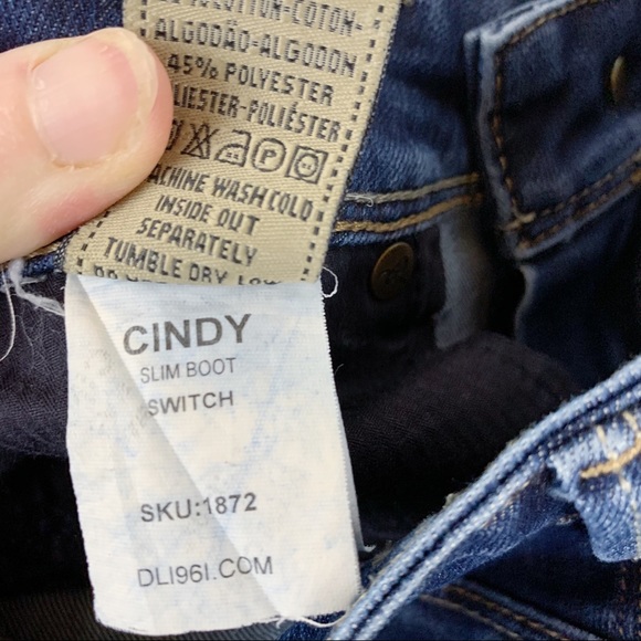 DL1961 Cindy Raw Hem Slim Boot Cut Jeans Dark Wash Denim Size 24 00 Cotton Poly - Picture 13 of 13